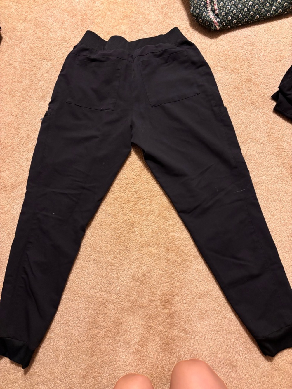 Fabletics Scrub Set - Picture 2 of 5